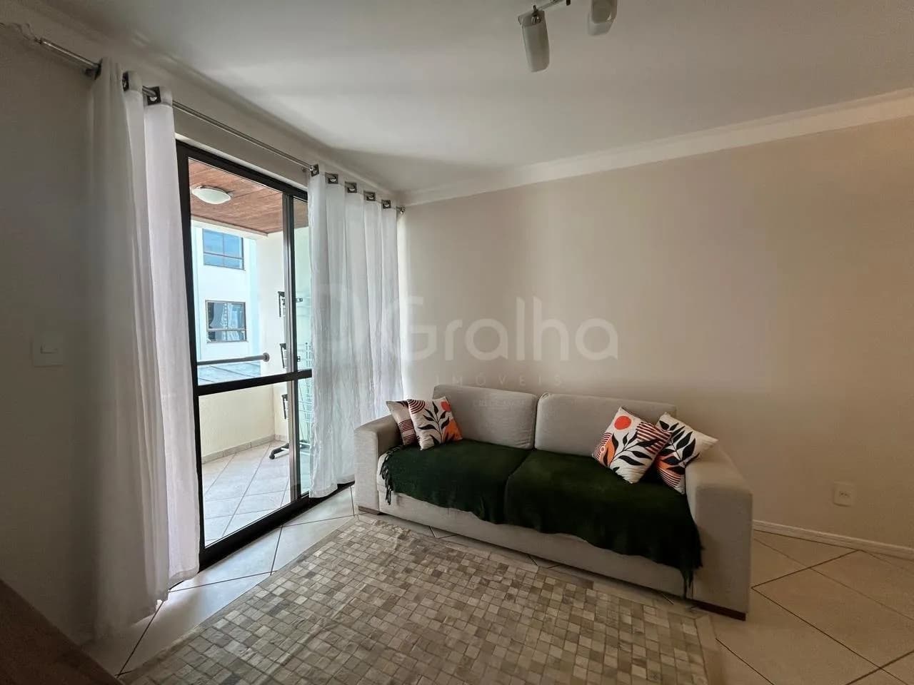 Apartamento para venda com 2 dormitórios em Campinas com 70 m² — foto 2