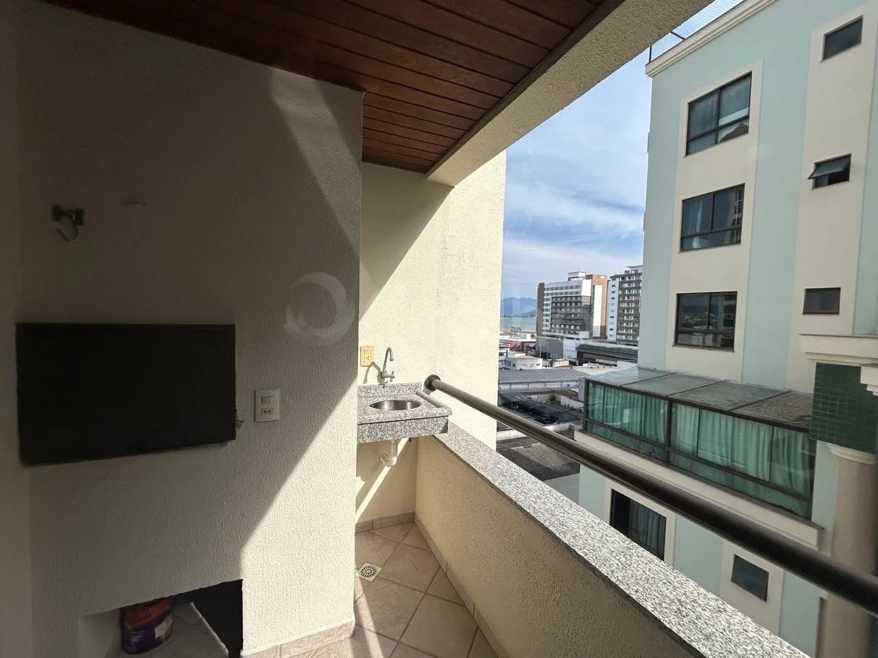 Apartamento para venda com 2 dormitórios em Campinas com 70 m² — foto 4