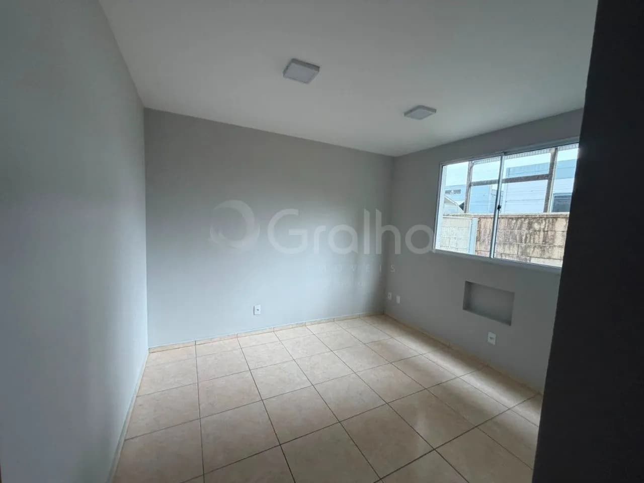 Apartamento para venda com 2 dormitórios em Aririu com 45 m² — foto 2