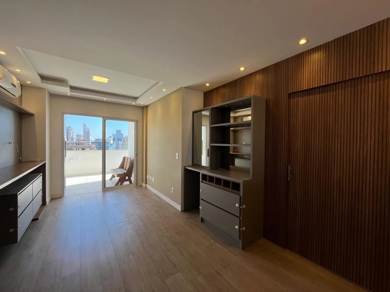 Apartamento para venda com 2 dormitórios em Centro com 101 m² — foto principal