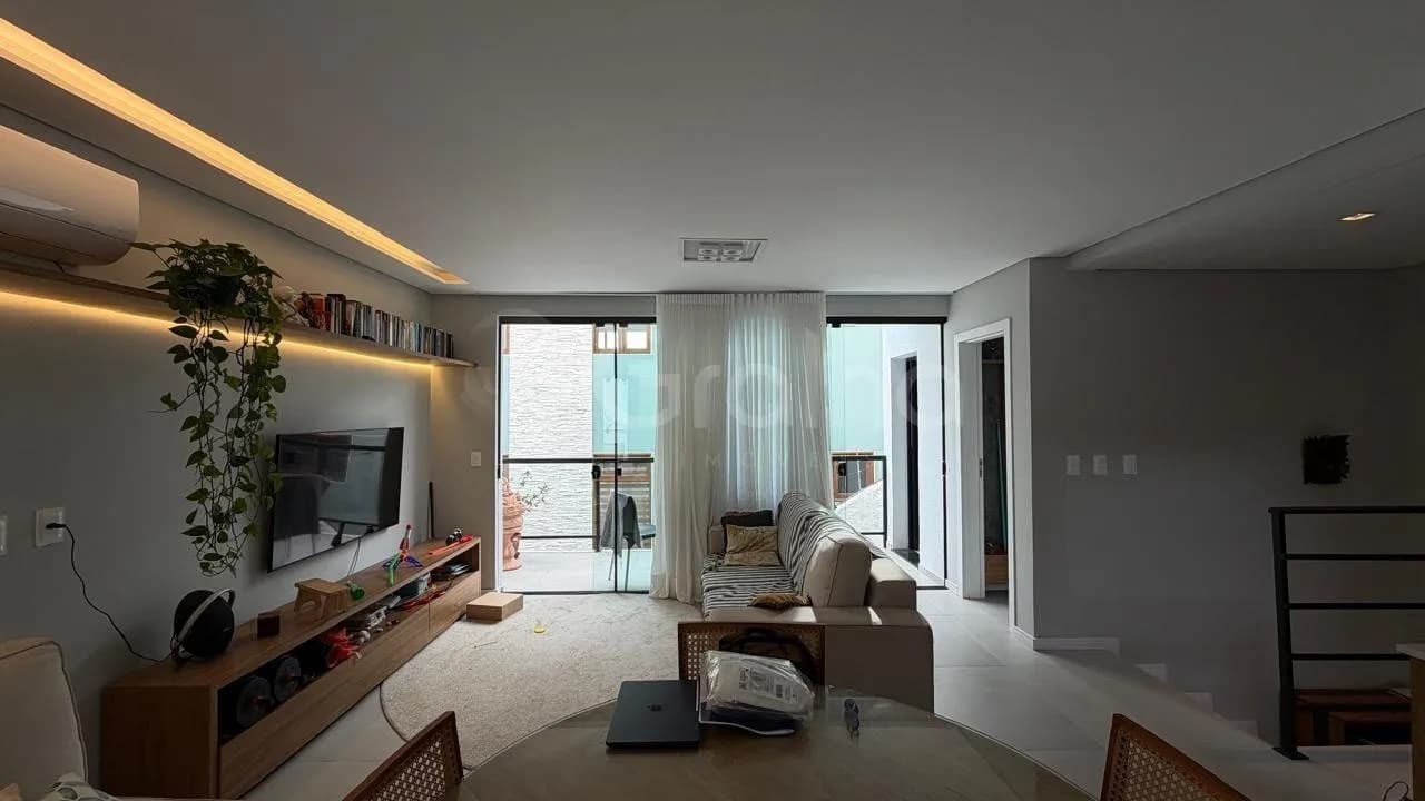 Casa para venda com 3 dormitórios em Rio Tavares com 183 m² — foto 2