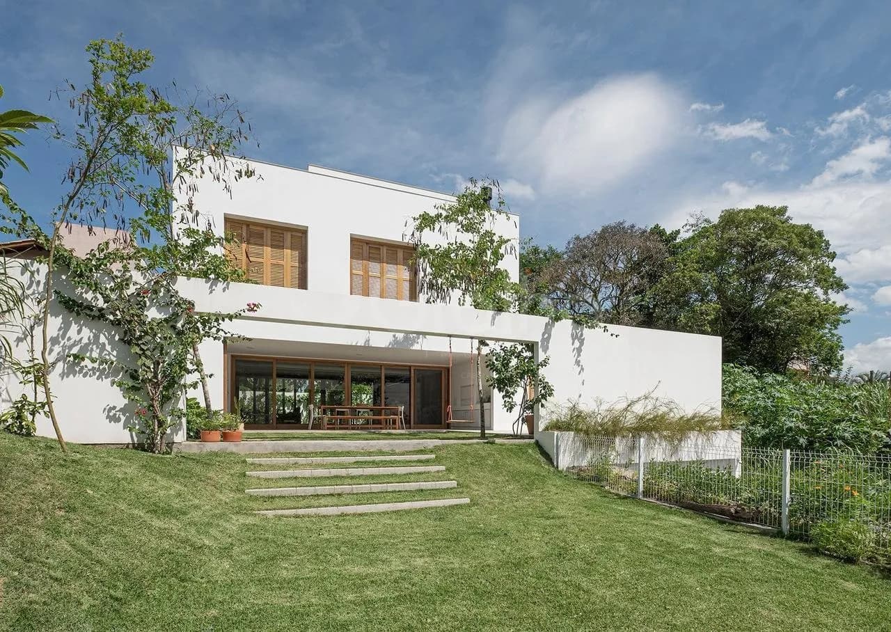 Casa para venda com 4 dormitórios em Campeche com 353 m² — foto principal