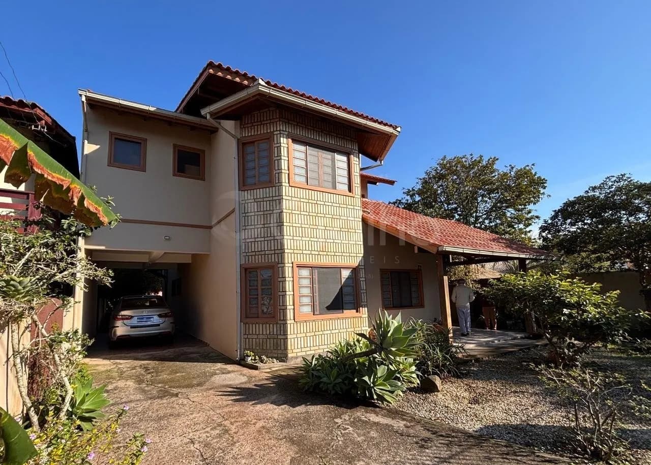 Casa para venda com 4 dormitórios em Campeche com 217 m² — foto 2