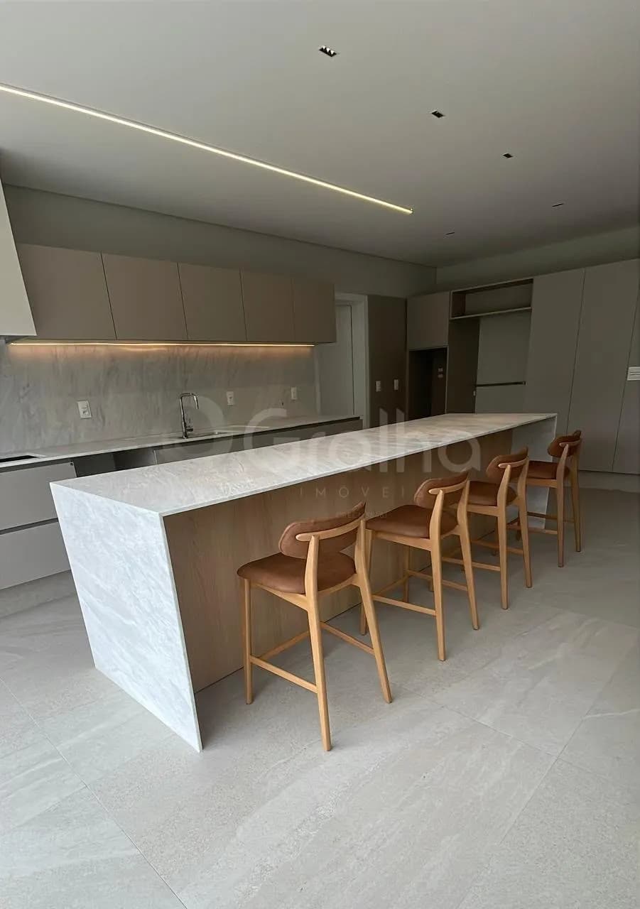 Casa para venda com 4 dormitórios em Pedra Branca com 319 m² — foto 3