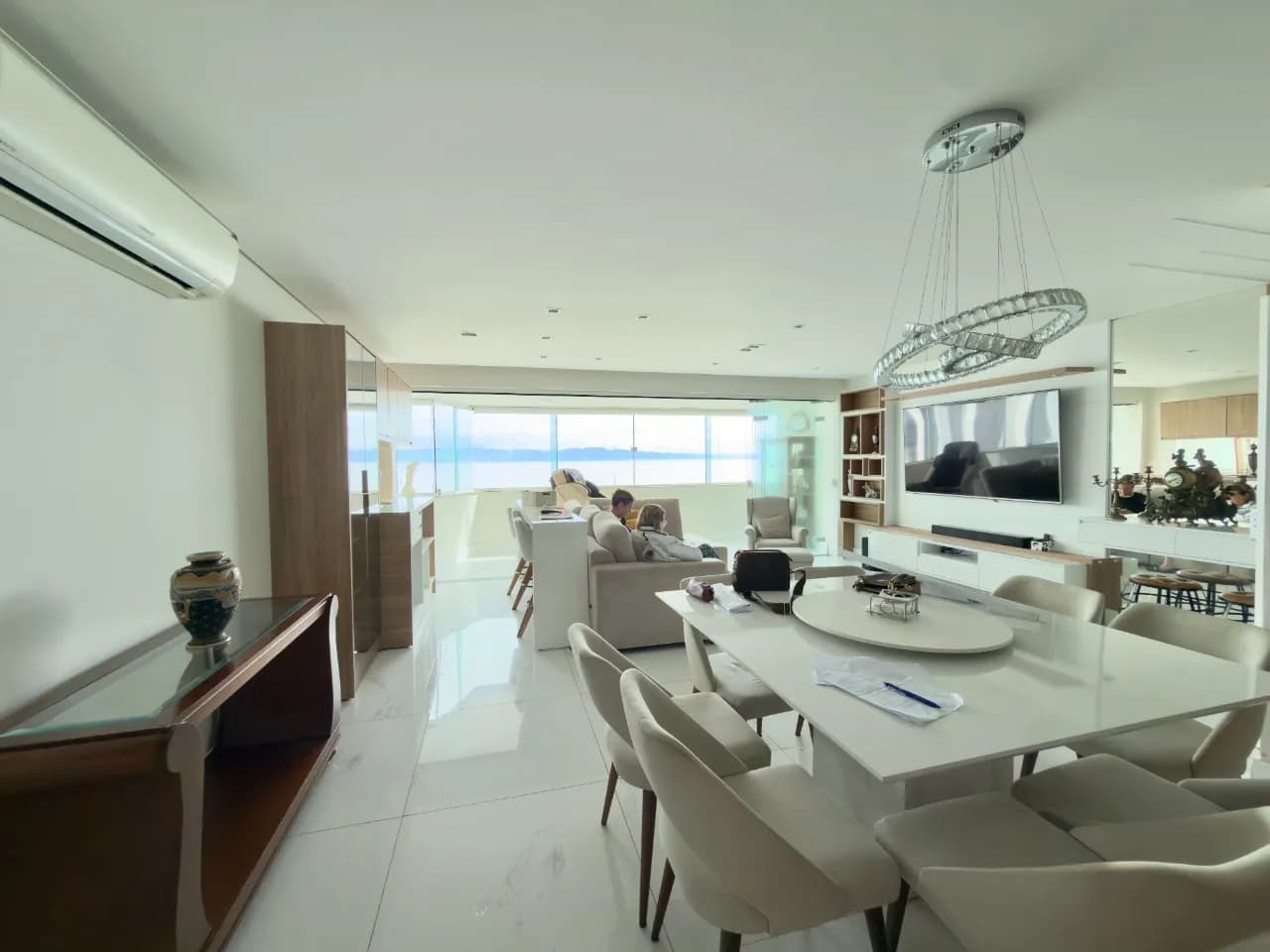 Apartamento para venda com 3 dormitórios em Agronômica com 157 m² — foto principal