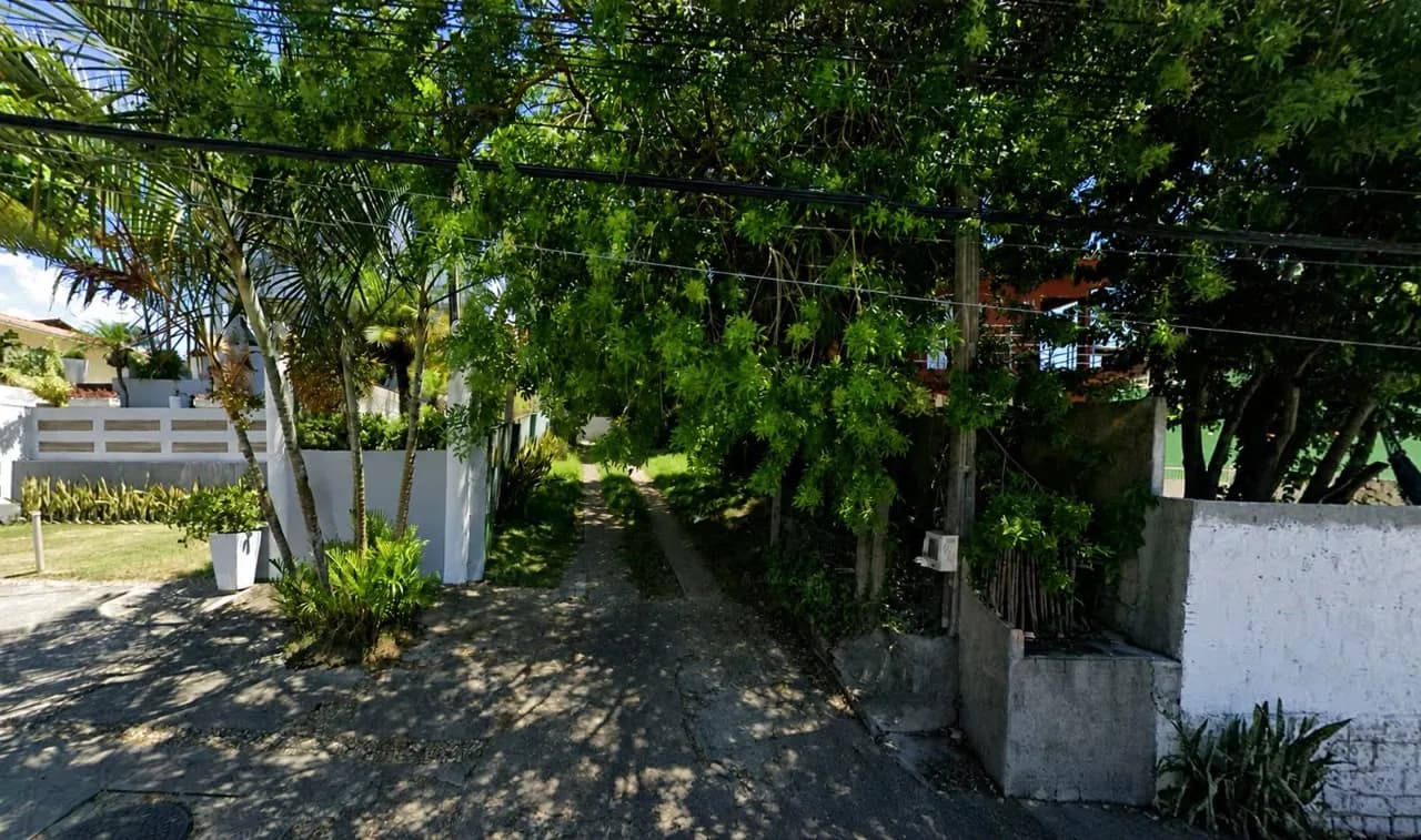 Terreno para venda em Ingleses Do Rio Vermelho com 2477 m² — foto principal