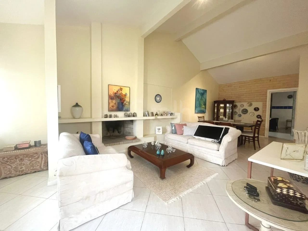 Casa para venda com 4 dormitórios em Santa Mônica com 260 m² — foto principal
