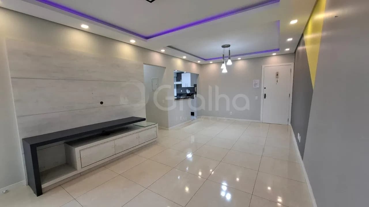 Apartamento para venda com 3 dormitórios em Carvoeira com 91 m² — foto 2