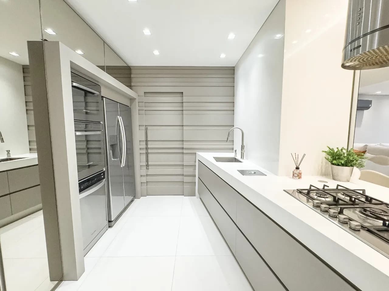 Apartamento para venda com 3 dormitórios em Kobrasol com 125 m² — foto 2