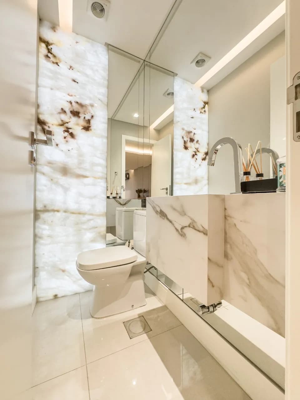 Apartamento para venda com 3 dormitórios em Kobrasol com 125 m² — foto 4