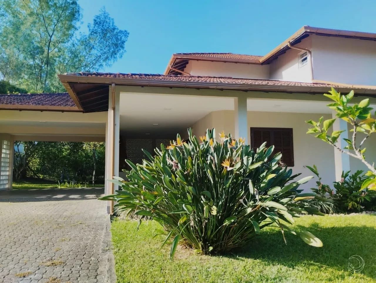 Casa para venda com 4 dormitórios em Ponta Das Canas com 203 m²