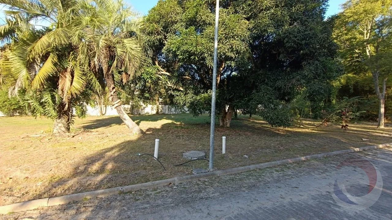 Terreno para venda em Ratones com 455 m²
