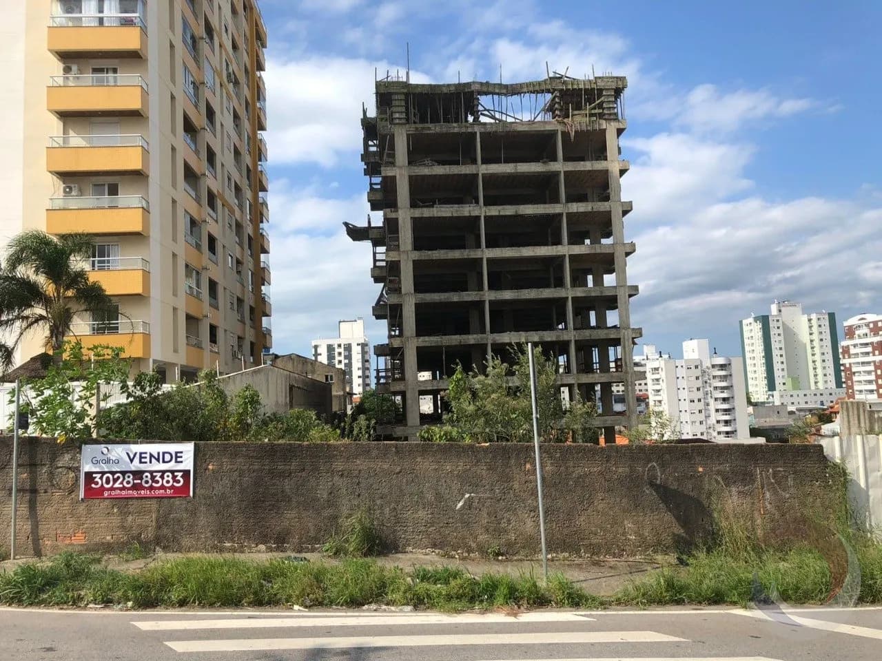 Terreno para venda em Barreiros com 1056 m²