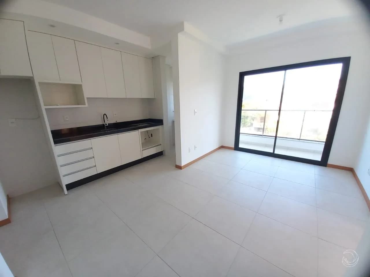 Apartamento para venda com 2 dormitórios em Coqueiros com 60 m²