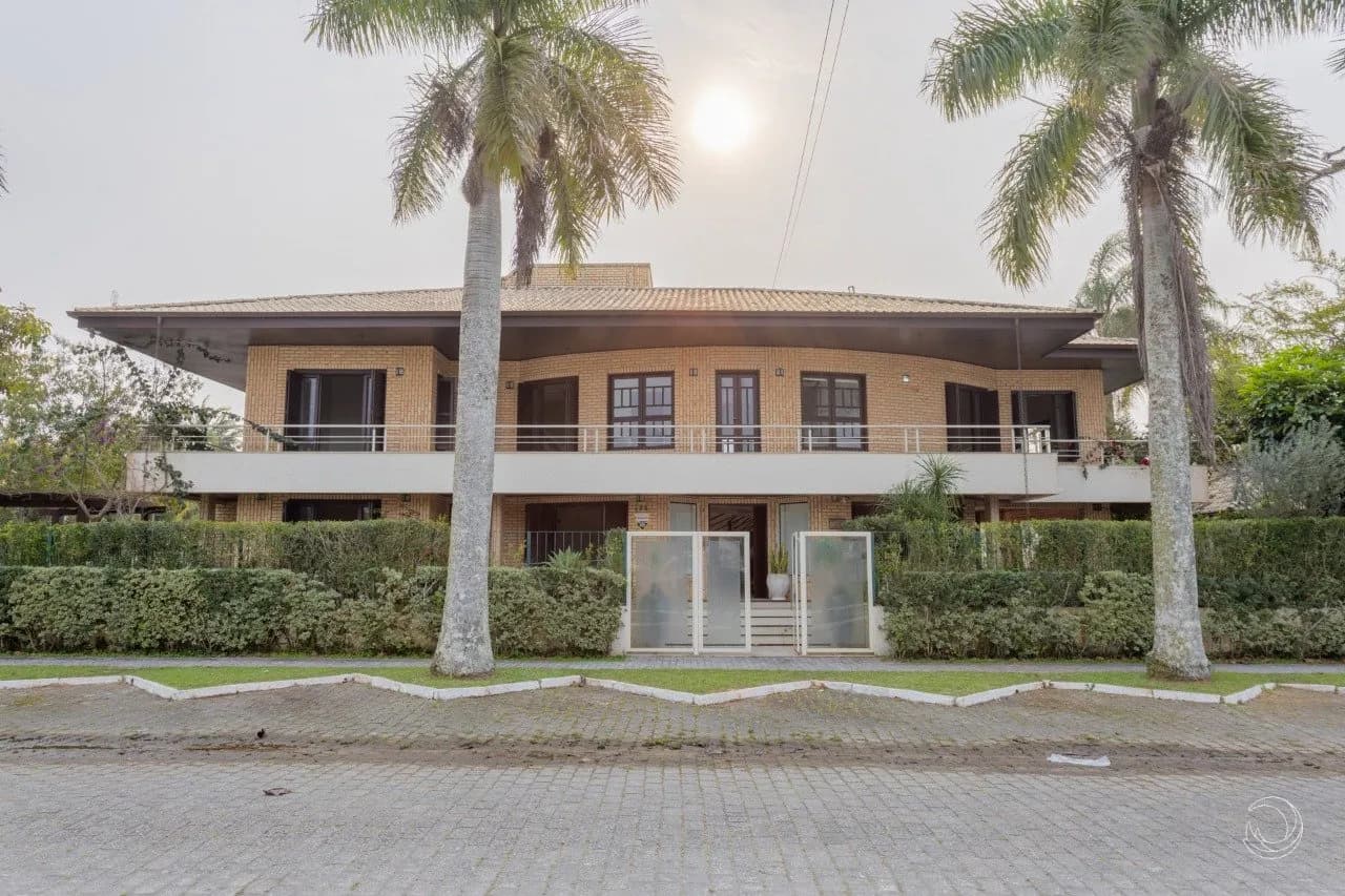 Casa para venda com 5 dormitórios em Jurerê Internacional com 467 m²