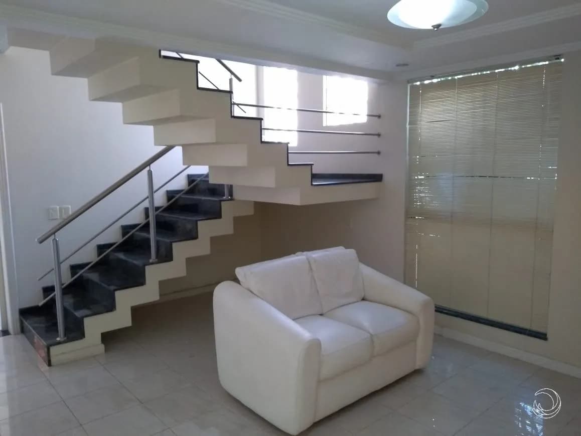 Casa comercial para venda em Barreiros com 300 m²