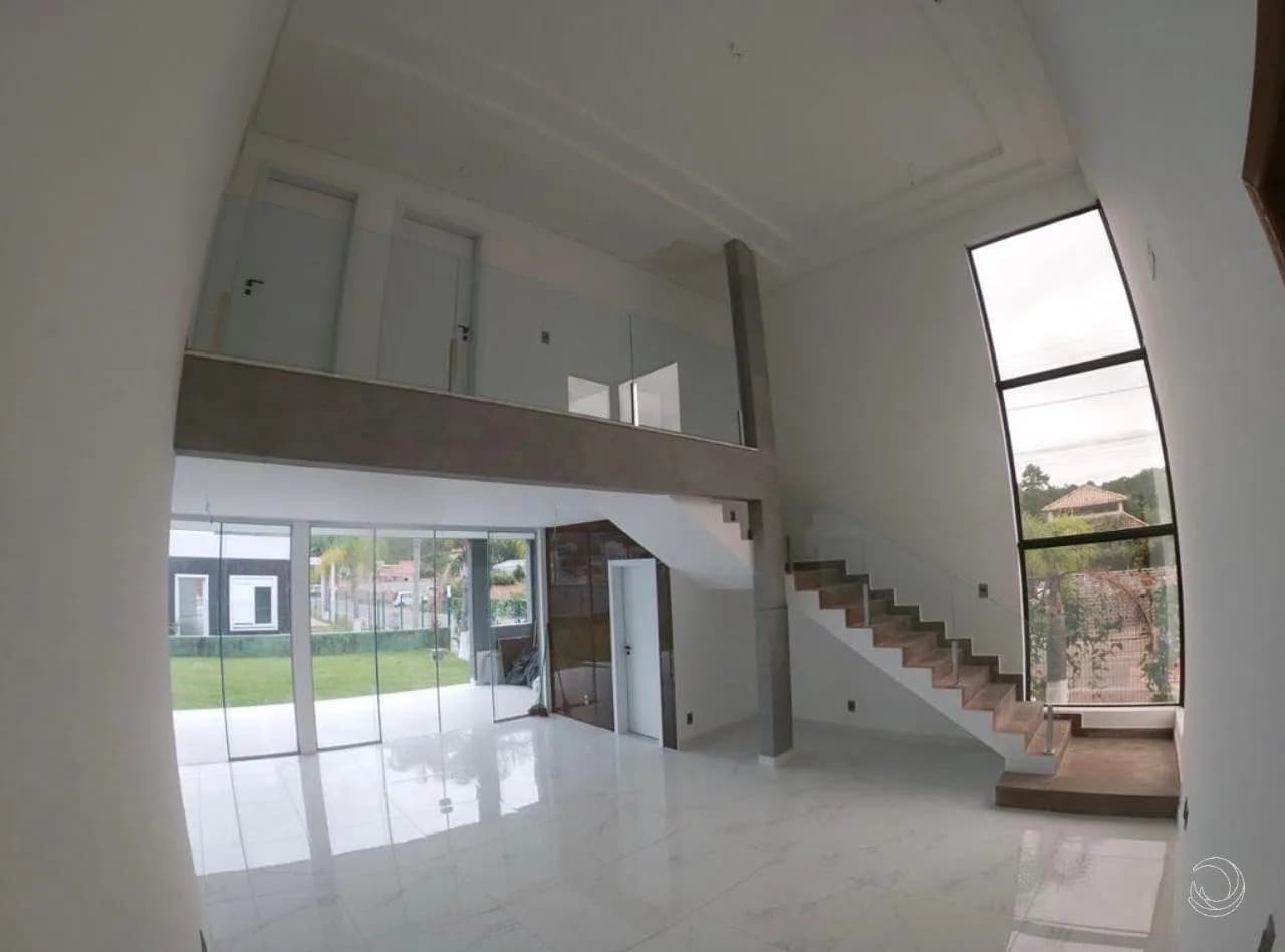 Casa para venda com 3 dormitórios em São João do Rio Vermelho com 212 m²