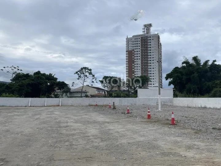 Terreno para venda em Centro com 2146 m²