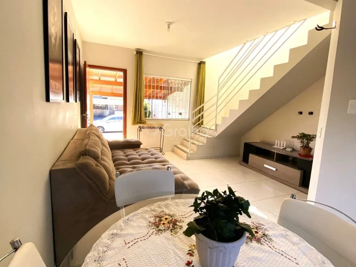 Casa para venda com 2 dormitórios em Bela Vista com 67 m²