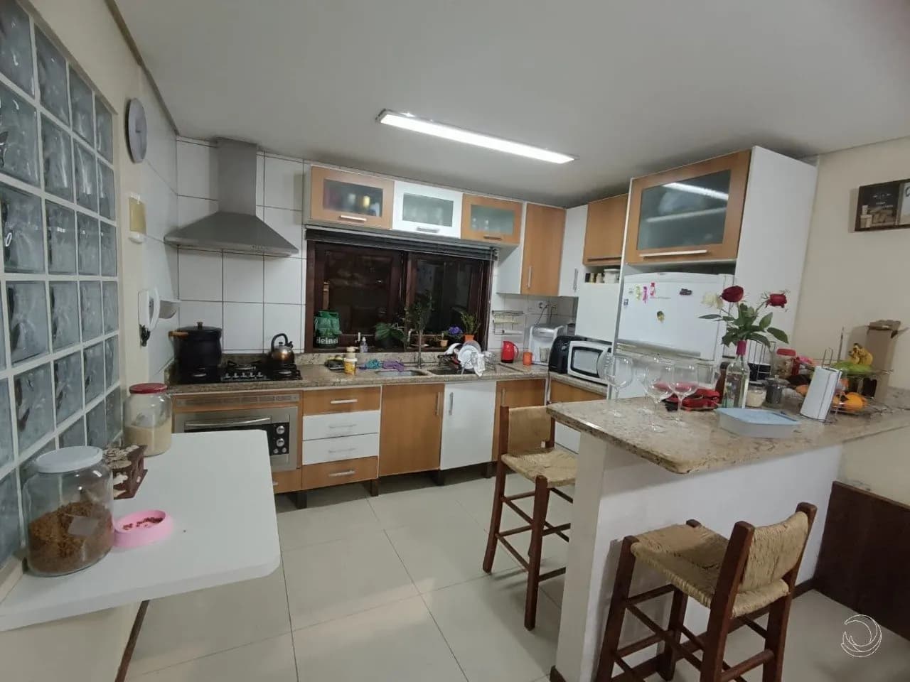 Casa para venda com 3 dormitórios em Santinho com 127 m²
