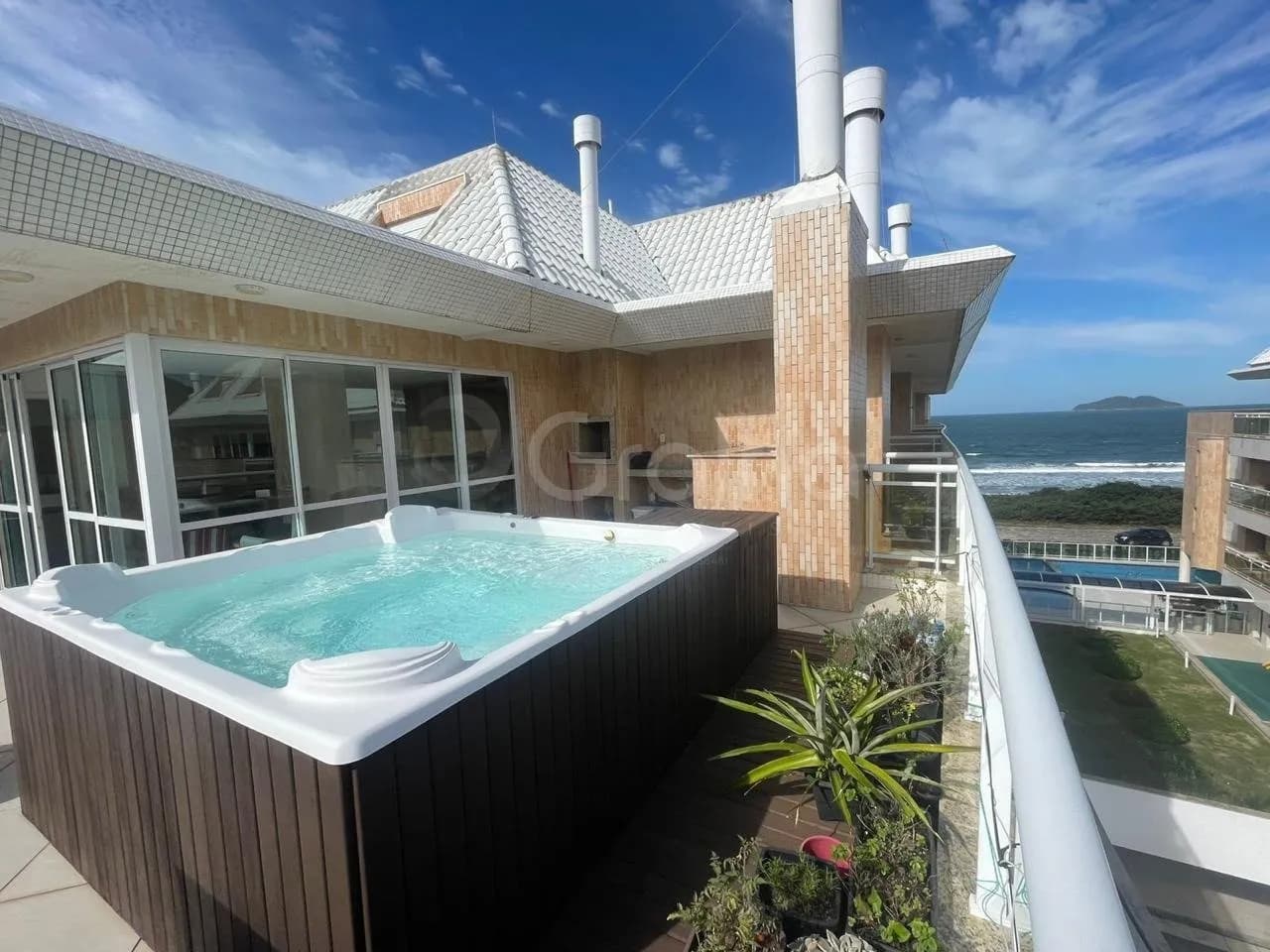 Cobertura para venda com 3 dormitórios em Pântano Do Sul com 153 m²
