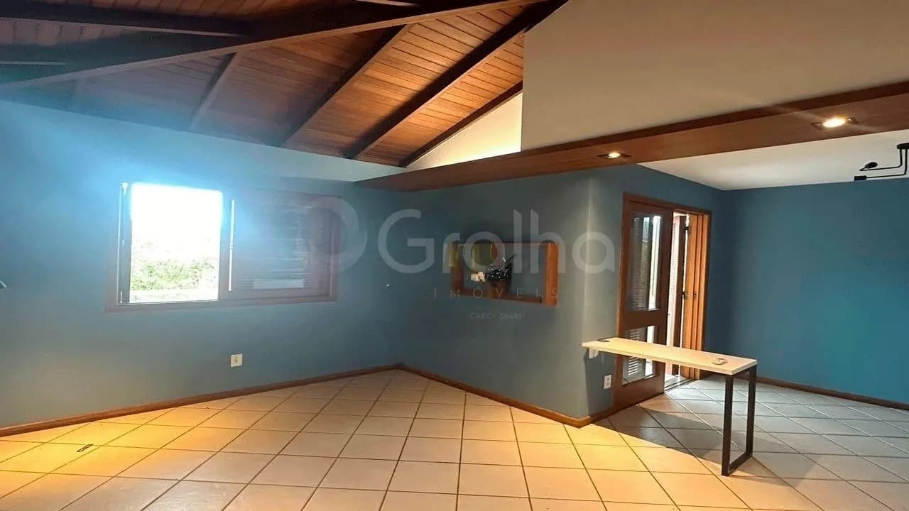 Casa para venda com 4 dormitórios em Armação do Pântano Do Sul com 251 m²