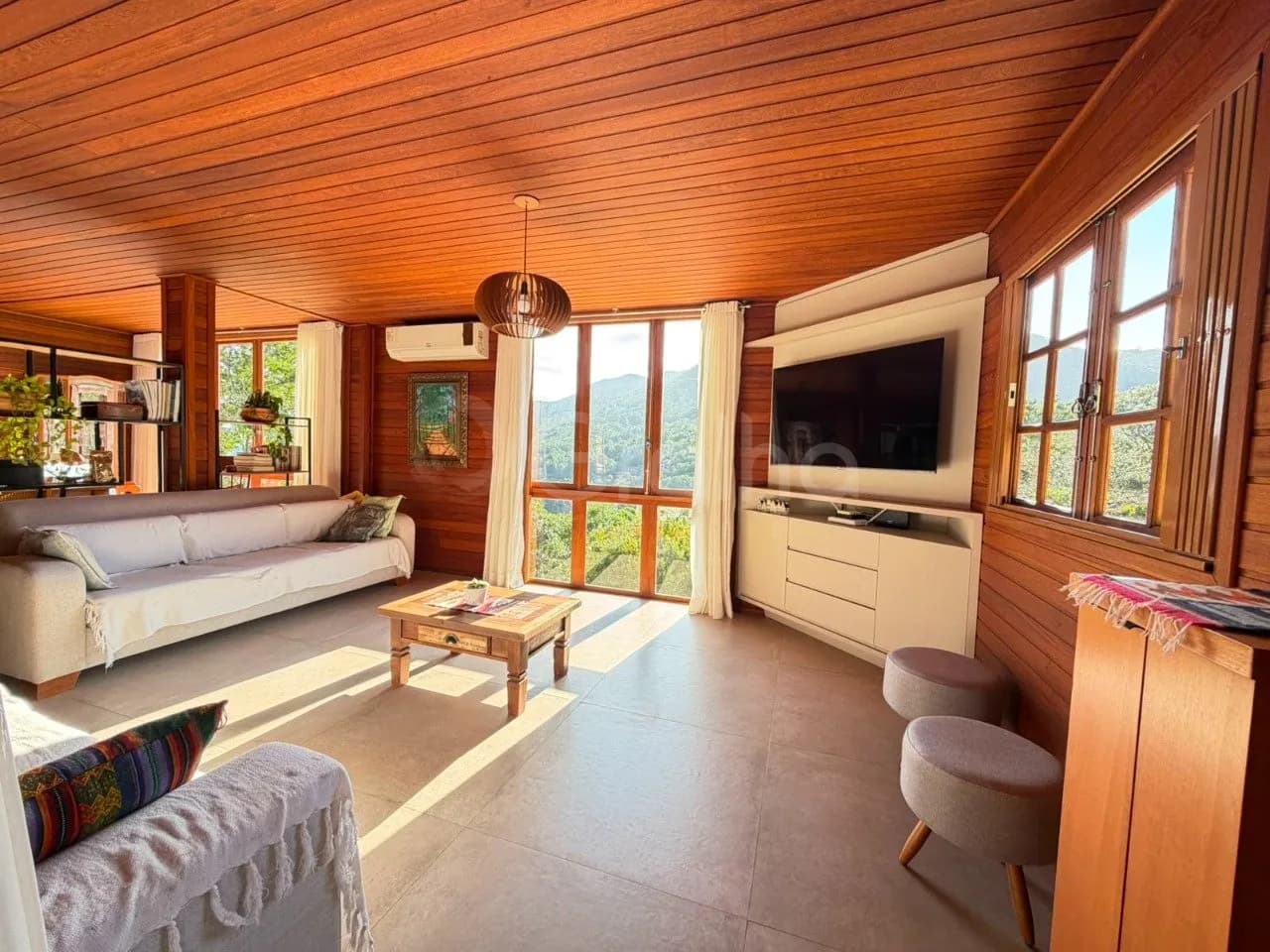 Casa de condomínio para venda com 2 dormitórios em Itacorubi com 360 m²