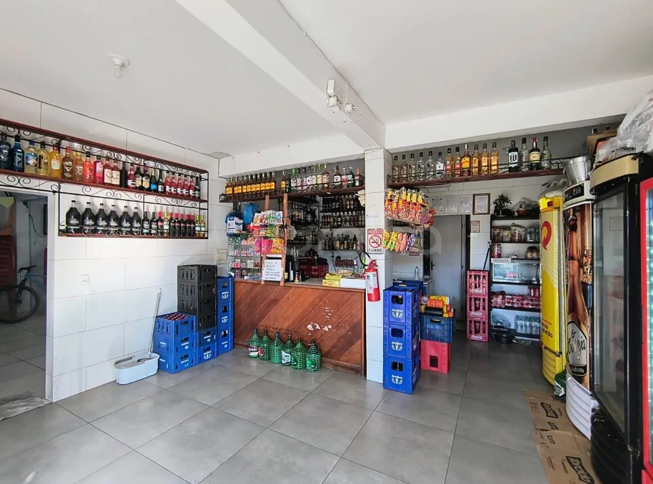 Casa comercial para venda em Tapera da Base com 197 m²